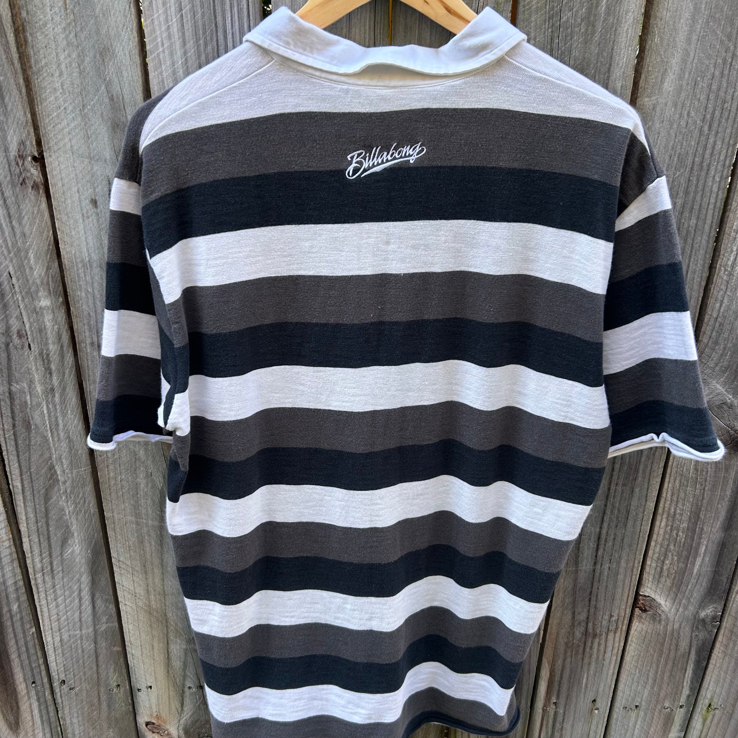 Y2K Billabong spellout polo