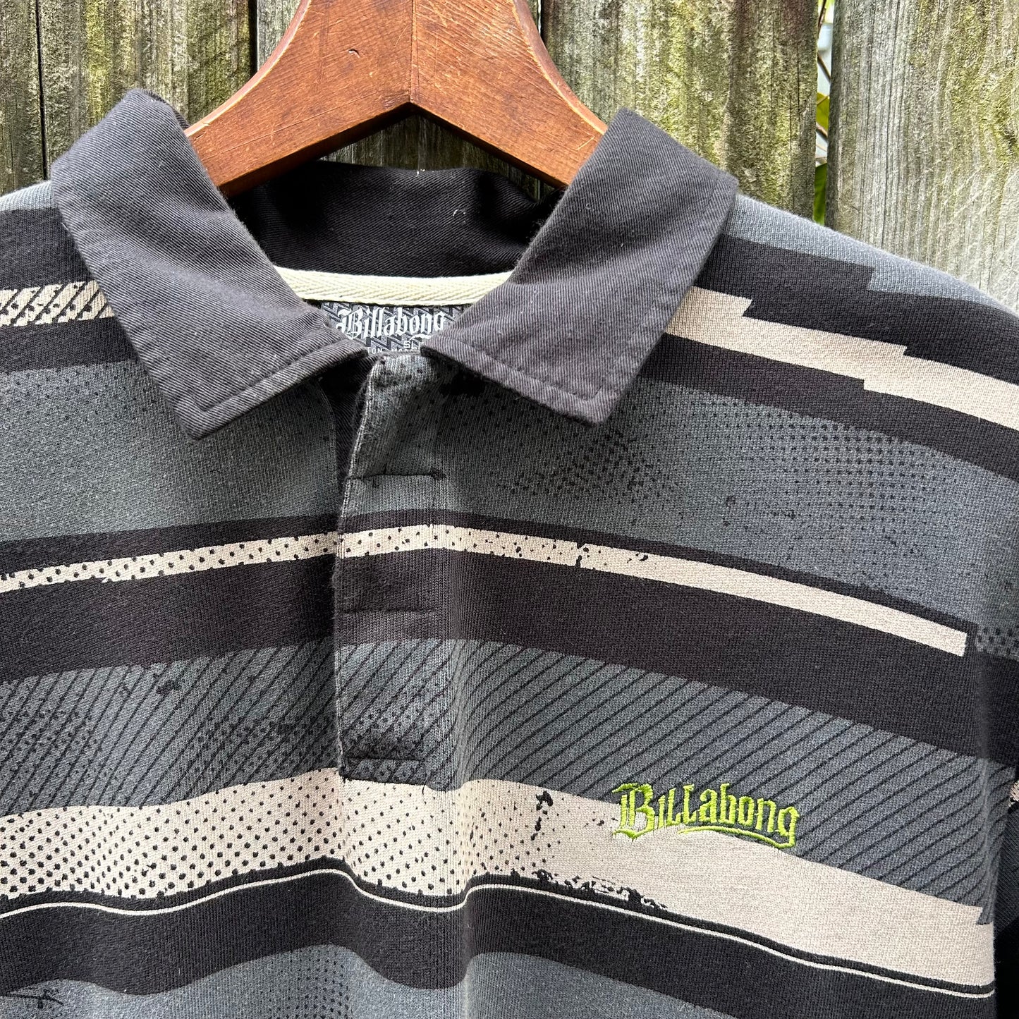 Billabong spellout polo