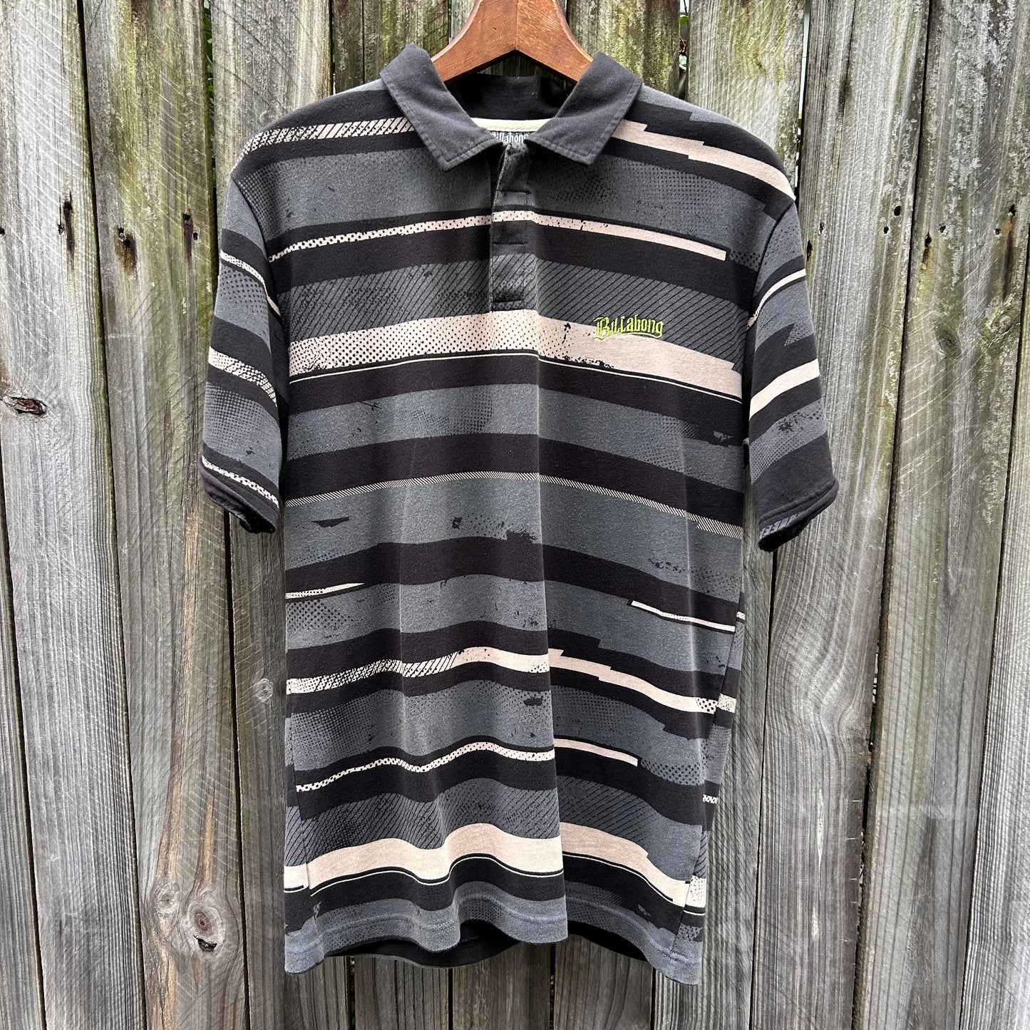 Billabong spellout polo