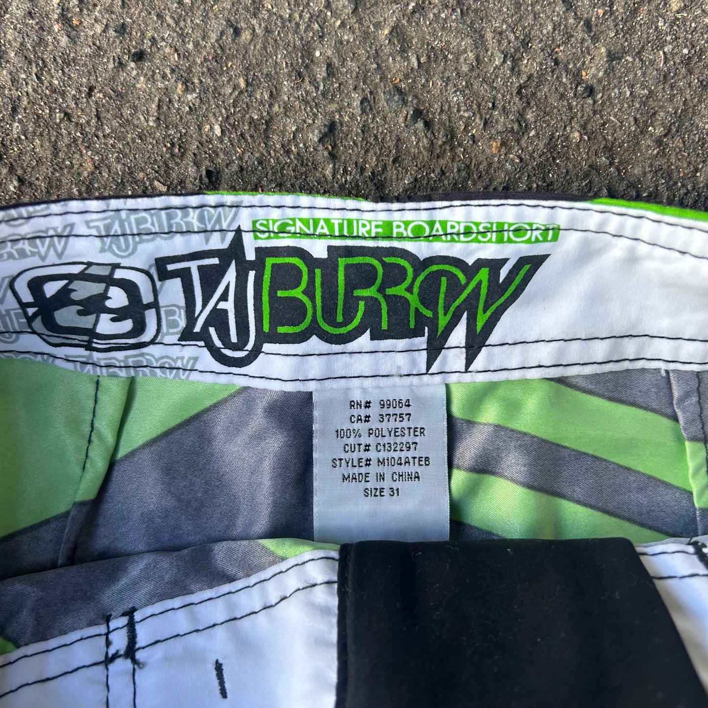 Vintage Taj Burrow Billabong Boardshorts W31’