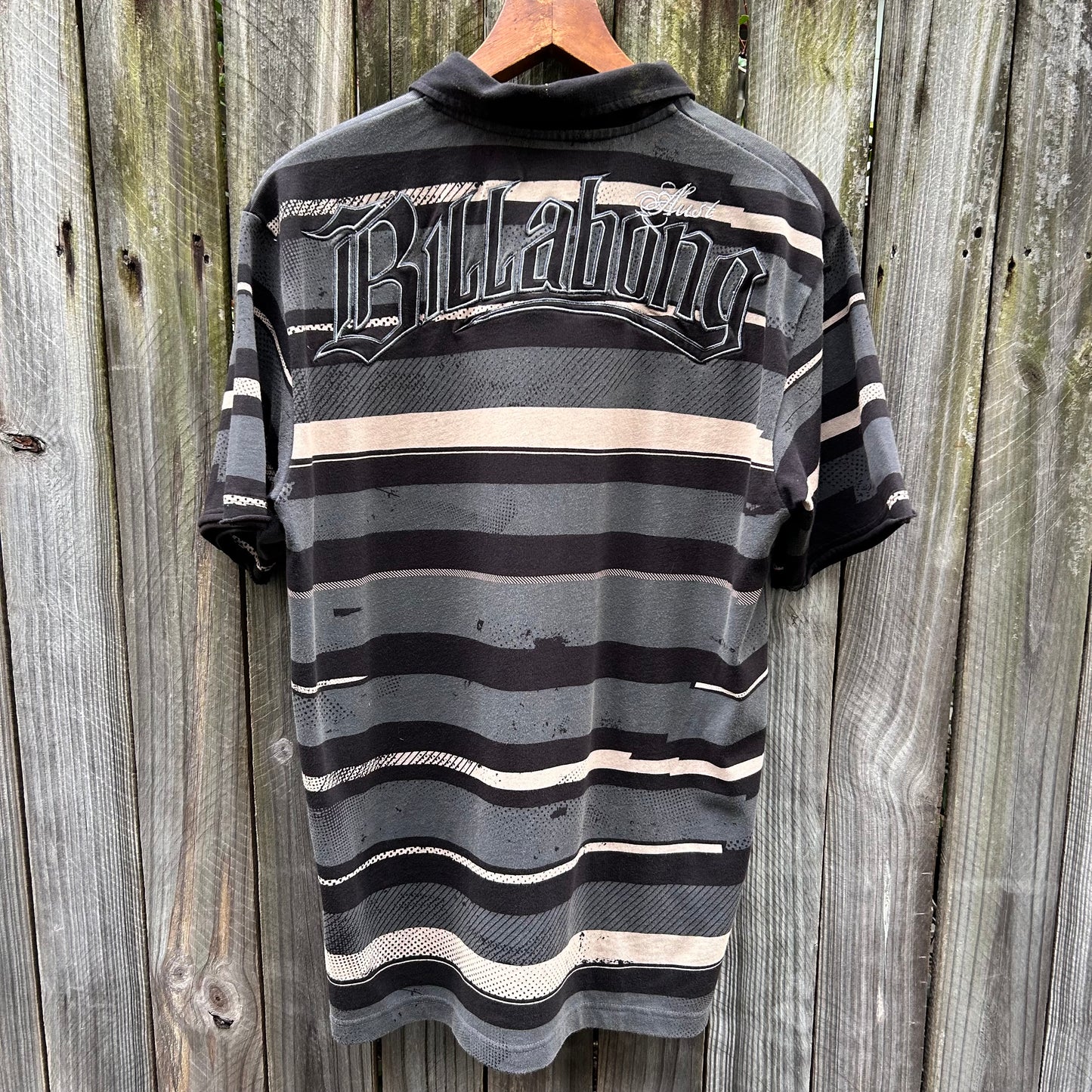 Billabong spellout polo