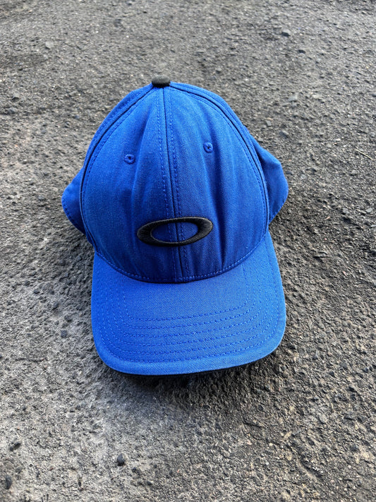 Vintage 00’s Oakley cap