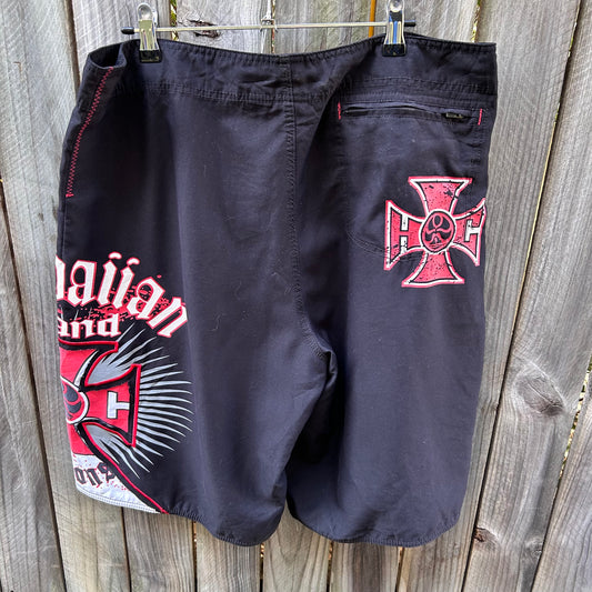 Hawaiian Island Boardshorts - Y2K W36’