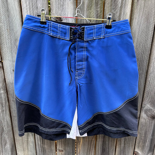 Oakley Boardshorts - Y2K W30’